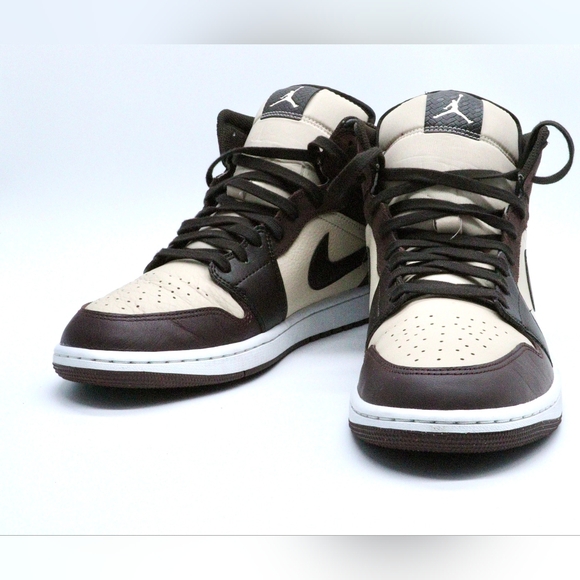 Air Jordan 1 Mid SE 'Paris YMCA' - Picture 3 of 9